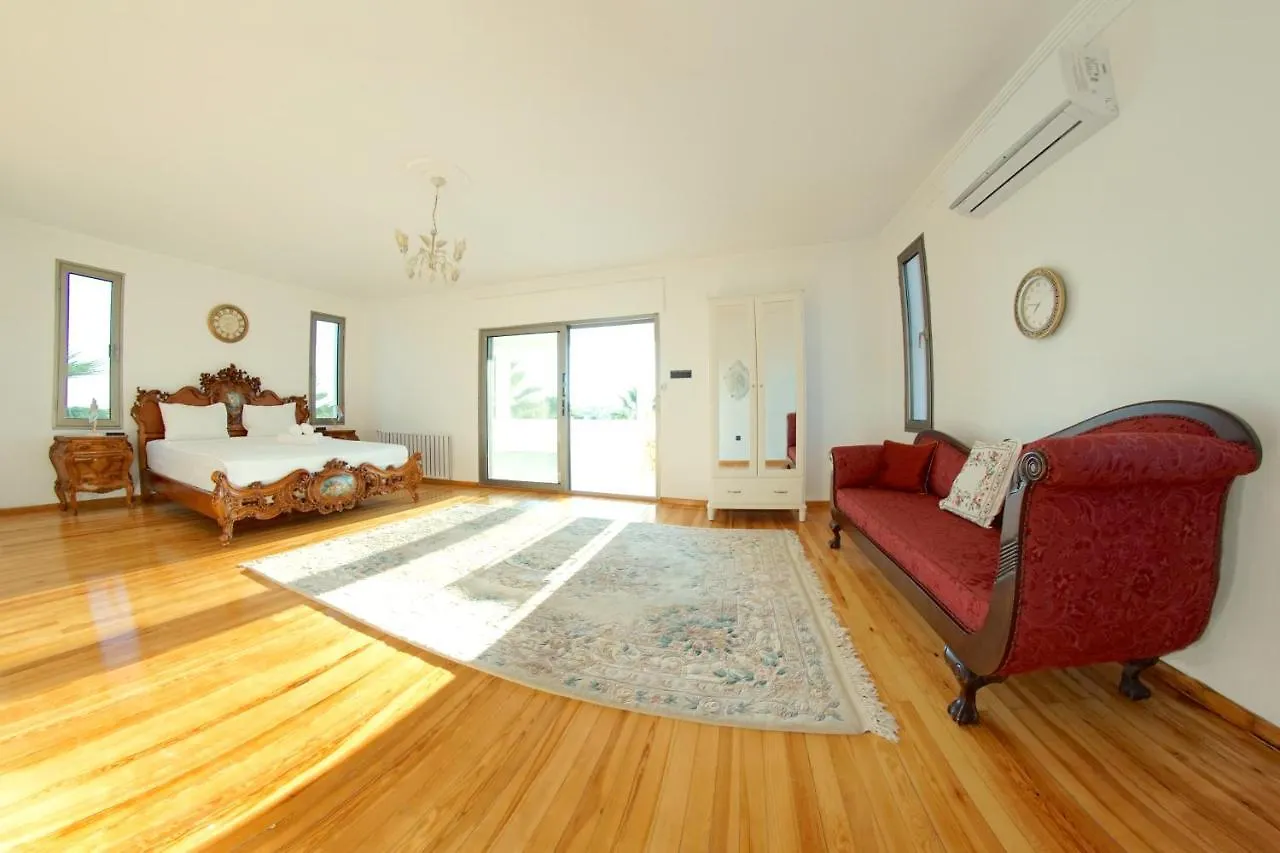 Alashato Alacati Villa